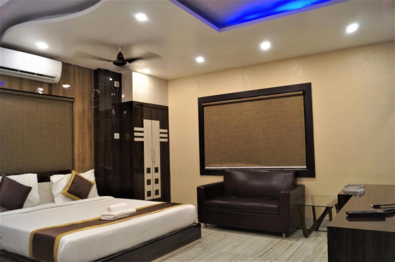 Dora House Hotel Calcutta Buitenkant foto