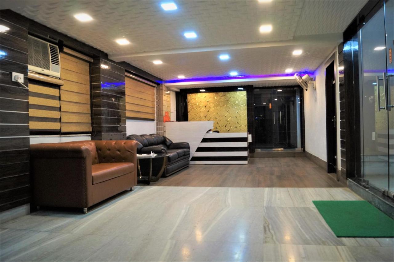 Dora House Hotel Calcutta Buitenkant foto